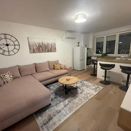 Promenada Apartment Нови-Сад Экстерьер фото